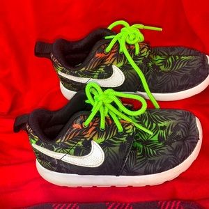Nike Tropical Palm toddler shoes 7c